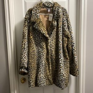 Hot Topic Faux Fur Leopard Coat